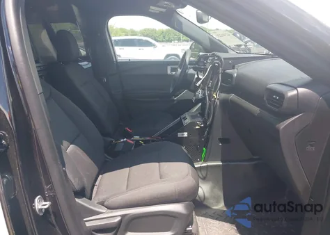 2023 Ford Police Interceptor z USA, uszkodzony, nr VIN 1FM5K8AB1PGC18265